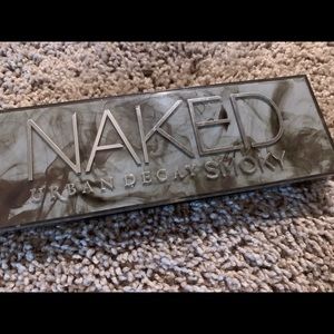 Naked Smoky eyeshadow by Urban Decay